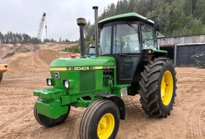 John Deere 2040S traktor   74 LE