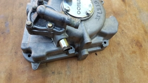 Kymco people 250 gyújtásfedél vízpumpával olajgomba nélküli - kép 2