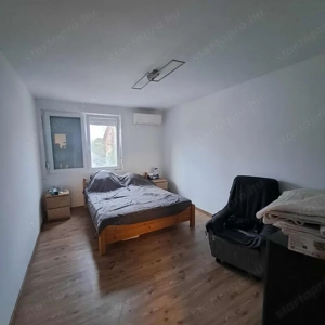  Monor központi részén 115 m2-es, teljesen felújított társasházi lakás 800 m2 saját telekrésszel - kép 4