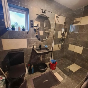  Monor központi részén 115 m2-es, teljesen felújított társasházi lakás 800 m2 saját telekrésszel - kép 7