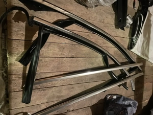 Mercedes E W213 crhom króm csomagtartón lévő dísz csík külön ajtó króm - kép 2