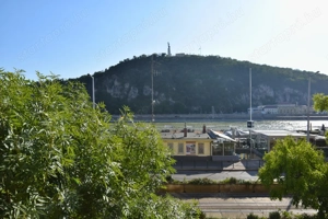 Dunai panorámás, gyerekbarát ingatlan kiadó a Belgrád rakparton - kép 2