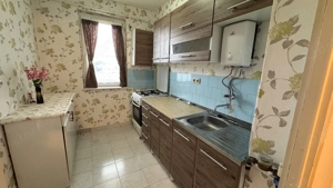 Kert utcán 72 nm-es 3 szoba-nappali-étkezős, liftes, erkélyes, azonnal költözhető lakás eladó.