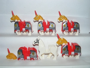 Lego Castle figurák állatok Ló lovak állat Oroszlános páncélos harci ló 5db ÚJ - kép 2