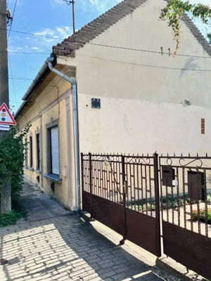 Kispesten az Uszoda és a KÖKI közelében 34 m2-es kertes garzon 43,9 MFt!