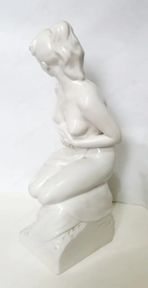 Fürdés után. Porcelán akt nagy méret. Oláh Sándor képzőművész alkotása 1959. - kép 3