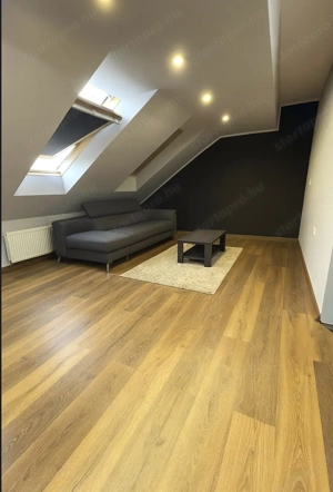 Nyíregyháza belvárosban 53 nm-es 2 szobás, belső szintes fiatal tégla lakás eladó. - kép 12