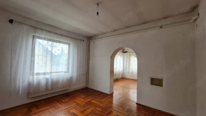 Felújítandó családi ház eladó Árpádföld szívében! - kép 3