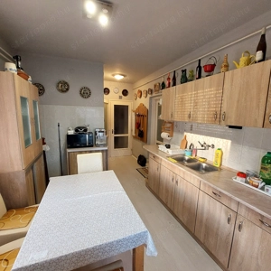 Sólyom utcai újszerű házrész, panel lakás áron! - kép 2