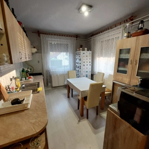 Sólyom utcai újszerű házrész, panel lakás áron! - kép 3