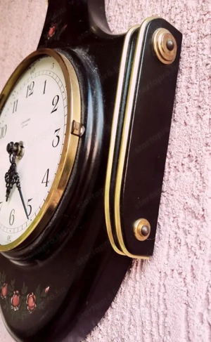 Junghans elemes fali óra fa házban, festett dekorációval - kép 4