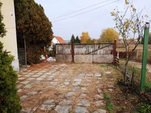 Eladó kétszintes családi ház Vácrátóton.   - kép 11