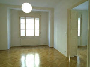 Budapest XIII., Felka utcában, felújított liftes házban, 100nm-es, erkélyes lakás kiadó!