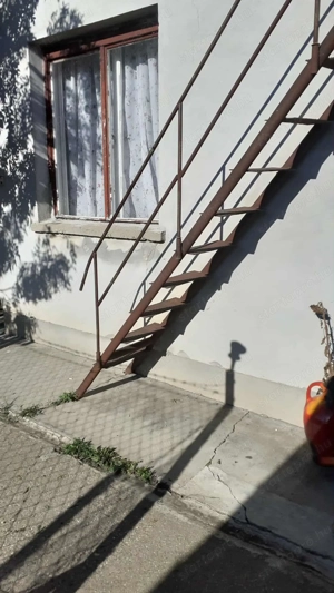 Családi ház eladó melléképületekkel  - kép 2