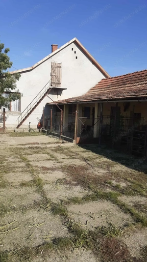 Családi ház eladó melléképületekkel  - kép 11