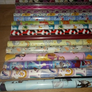 Üzletbezárás miatt Cardex árukészlet eladó (csomagolópapír,ajándéktasak,képeslap, tetoválás matrica) - kép 16