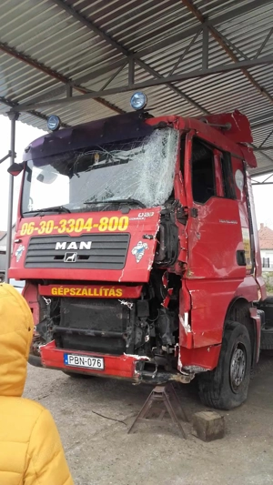 Törött MAN TGA (Euro 4) eladó!