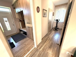 Teljesen energiafüggetlen családi ház 8500 m -es kerttel Oroson - kép 2