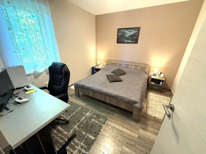 Teljesen energiafüggetlen családi ház 8500 m -es kerttel Oroson - kép 4