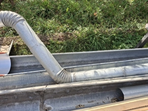 Jó állapotú  40fm ereszcsatorna eladó - kép 3