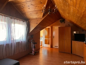 Eladó 3 lakásos családi ház nagy saroktelken, (Alsórákoson XIV. kerület) - kép 3