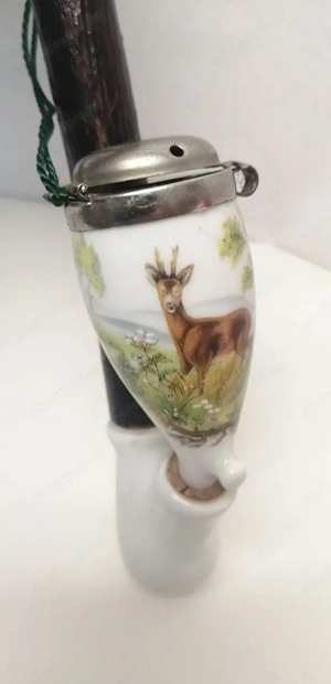 Vadas jelenetes Porcelánpipa fém fedéllel, zsinórral. Tökéletes állapotban - kép 3