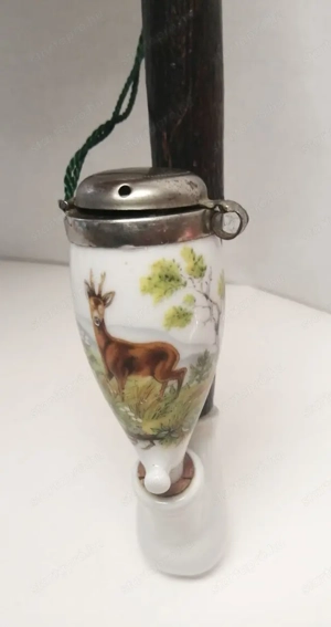 Vadas jelenetes Porcelánpipa fém fedéllel, zsinórral. Tökéletes állapotban - kép 4