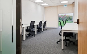 Privát irodahelyiség 15 fő számára