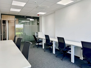 Privát irodahelyiség 5 fő számára