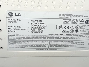 LG CB775BN Studioworks retro CRT monitor 17" működő - kép 4