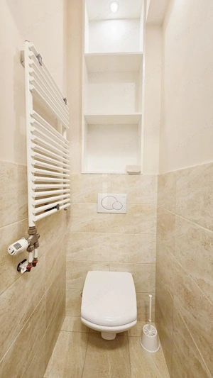 Duna partnál, azonnal költözhető erkélyes iroda kiadó! - kép 11