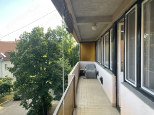 Kiváló ár érték arányú belváros közeli, szinte családi ház tudású lakás - kép 8