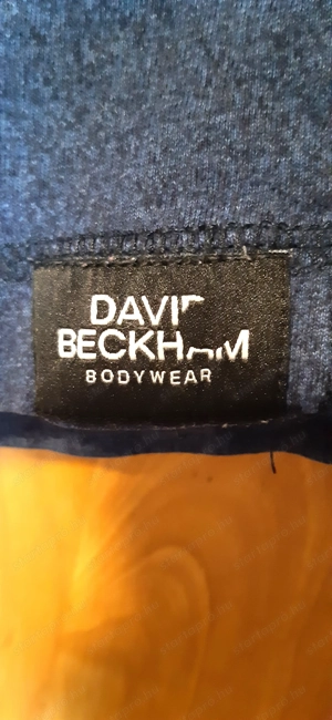 DAVID BECKHAM hosszú ujjú póló, kék színben, XS-es méretben eladó.