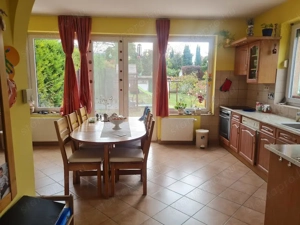 Csillaghegy Duna felőli oldalán 5 szobás családi ház eladó! - kép 2