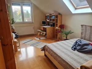 Csillaghegy Duna felőli oldalán 5 szobás családi ház eladó! - kép 9