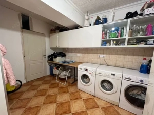 Taksonyban központhoz közel 2 generációs 180nm lakóterű családiház fűtött dézsafürdővel  - kép 16