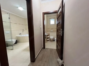 Taksonyban központhoz közel 2 generációs 180nm lakóterű családiház fűtött dézsafürdővel  - kép 12