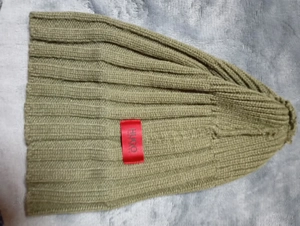 Hugo Boss télisapka kifogástalan állapotban - kép 2