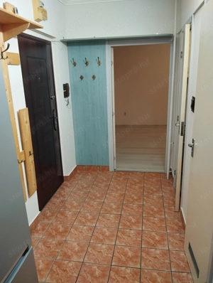 Csanádi Imre téren 3 emeleten felújított szép állapotú lakás - kép 5