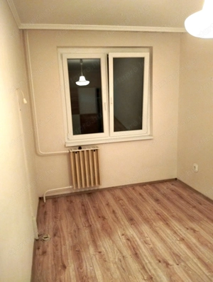 Csanádi Imre téren 3 emeleten felújított szép állapotú lakás - kép 9