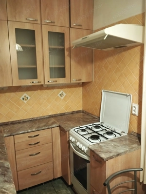 Csanádi Imre téren 3 emeleten felújított szép állapotú lakás - kép 2