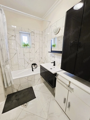 Kiskunhalas   felújított, 2 lakrészes családi ház eladó! - kép 9