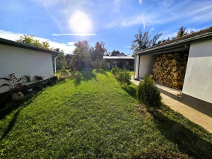 Kiskunhalas   felújított, 2 lakrészes családi ház eladó! - kép 16