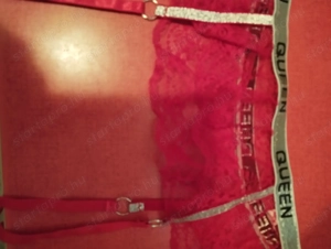 Piros harisnya tartó új eladó  - kép 2