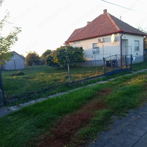 Többkertes 90 nem családiház 