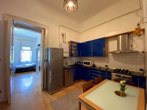 ELADÓ Budapest VII. kerületében az Erzsébet körúton 2. emeleti jó állapotú lakás! - kép 10