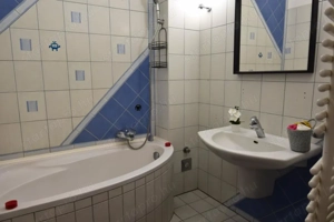 ELADÓ Budapest VII. kerületében az Erzsébet körúton 2. emeleti jó állapotú lakás! - kép 14