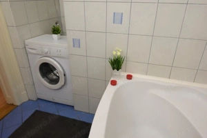 ELADÓ Budapest VII. kerületében az Erzsébet körúton 2. emeleti jó állapotú lakás! - kép 16