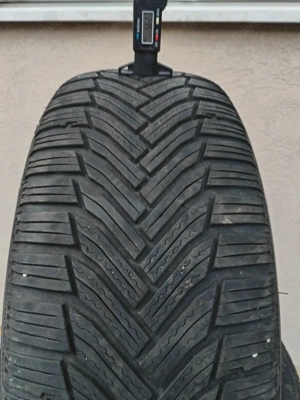 225 55 16 michelin 225 55 R 16 téli gumi garnitura  - kép 3