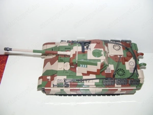 Lego 2. Világháborús német álcázott Panther Párduc Tank 16x37x16cm 2140db + 6 katona ÚJ - kép 5